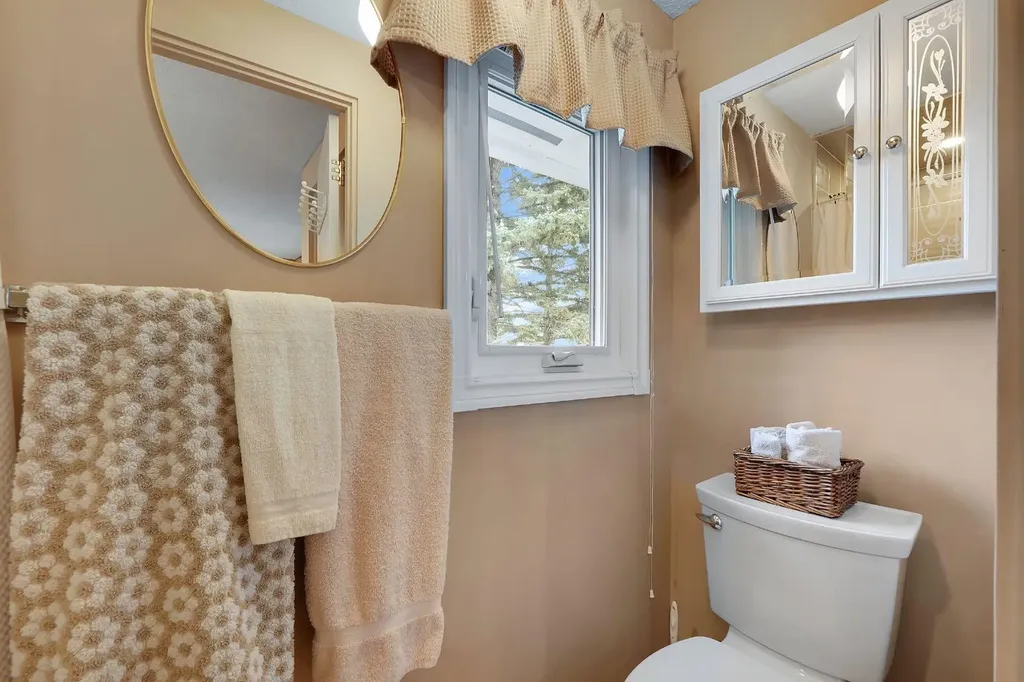 1102 Lake Christina Way SE Calgary AB T2J 2R3