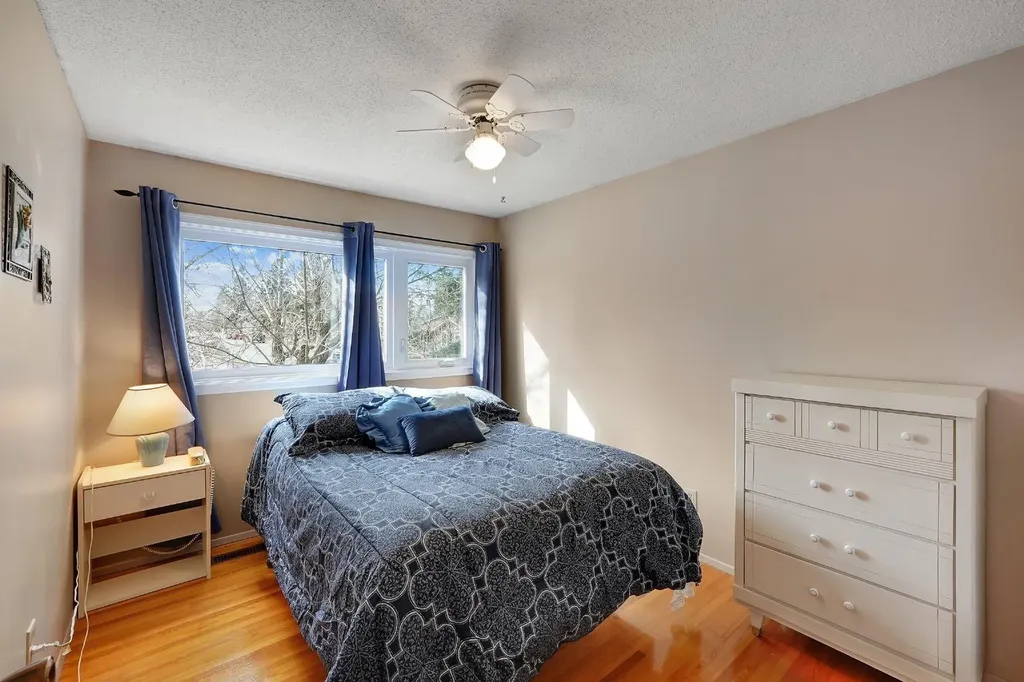 1102 Lake Christina Way SE Calgary AB T2J 2R3