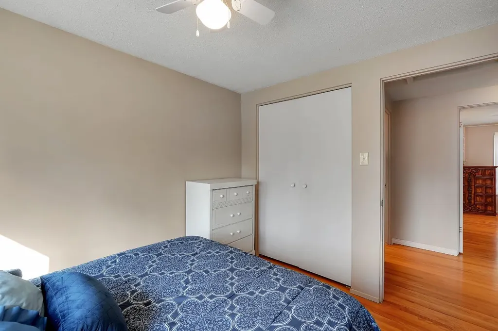1102 Lake Christina Way SE Calgary AB T2J 2R3