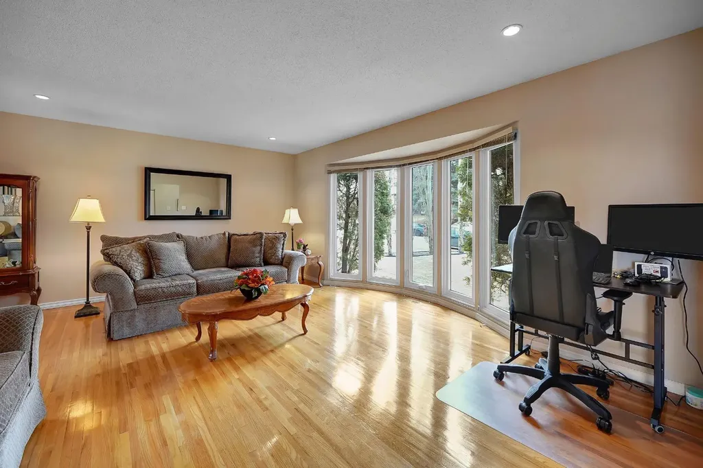 1102 Lake Christina Way SE Calgary AB T2J 2R3