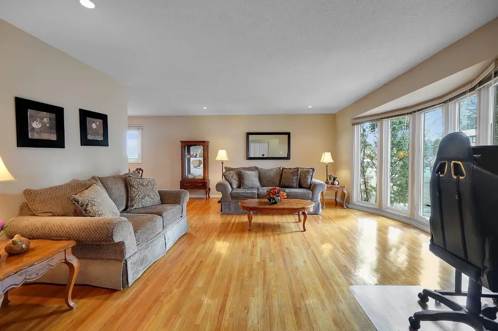 1102 Lake Christina Way SE Calgary AB T2J 2R3