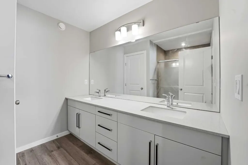 39 Lake Street Rural Red Deer County AB T4E 3L9