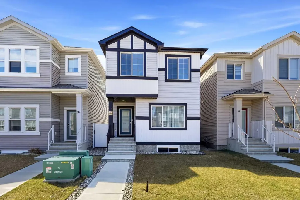 39 Lake Street Rural Red Deer County AB T4E 3L9
