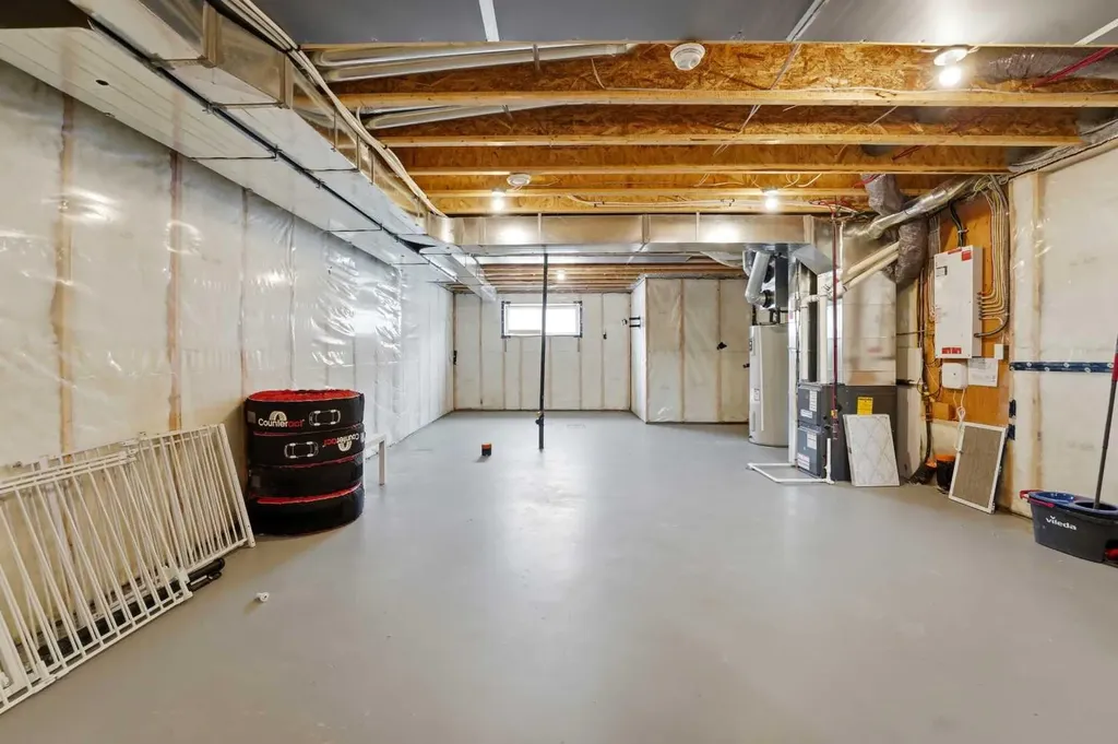 39 Lake Street Rural Red Deer County AB T4E 3L9