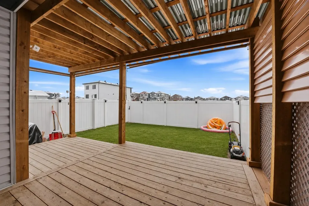 39 Lake Street Rural Red Deer County AB T4E 3L9