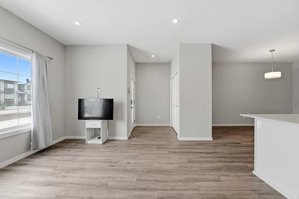 39 Lake Street Rural Red Deer County AB T4E 3L9