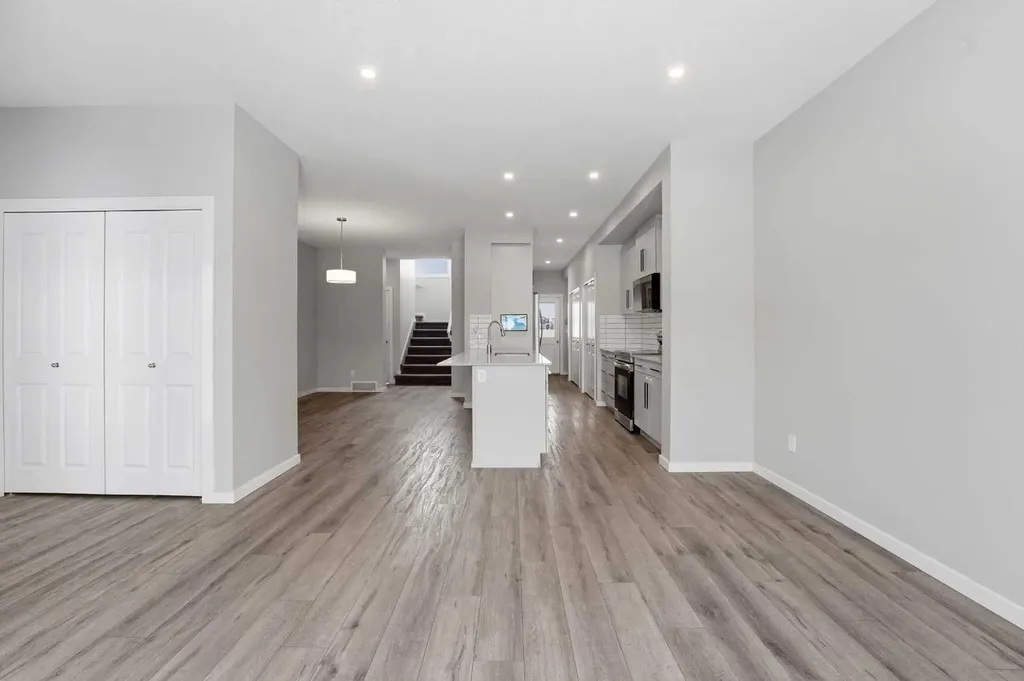 39 Lake Street Rural Red Deer County AB T4E 3L9