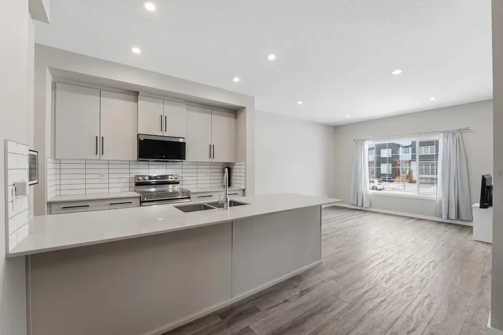 39 Lake Street Rural Red Deer County AB T4E 3L9