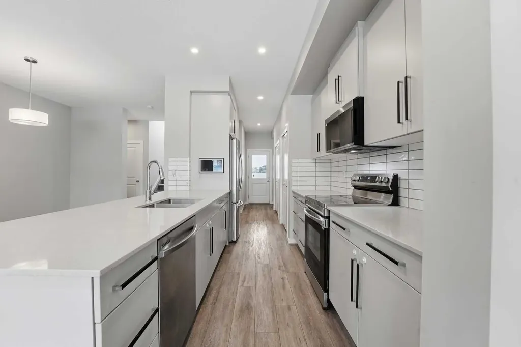 39 Lake Street Rural Red Deer County AB T4E 3L9
