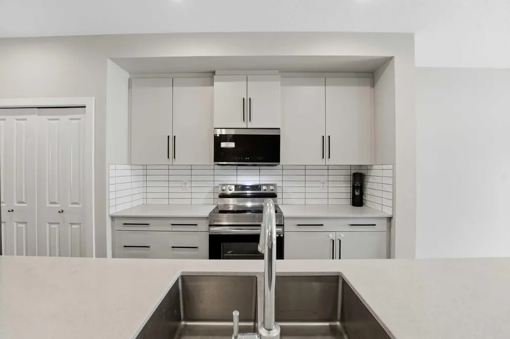 39 Lake Street Rural Red Deer County AB T4E 3L9