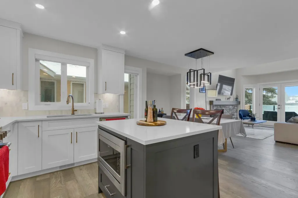 729 7th Canmore AB T1W 2C3