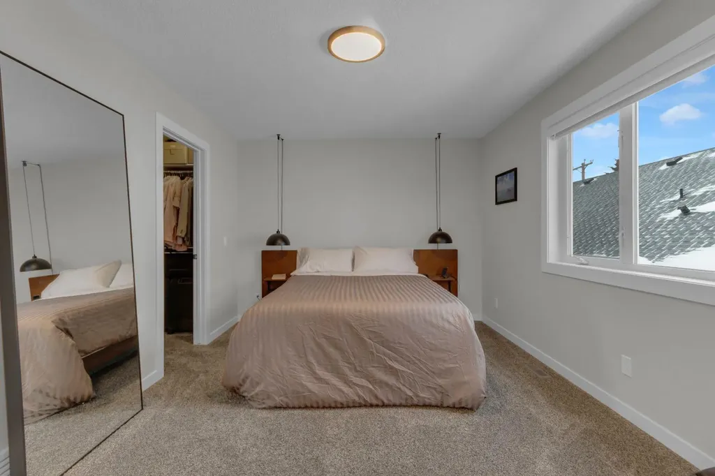 729 7th Canmore AB T1W 2C3