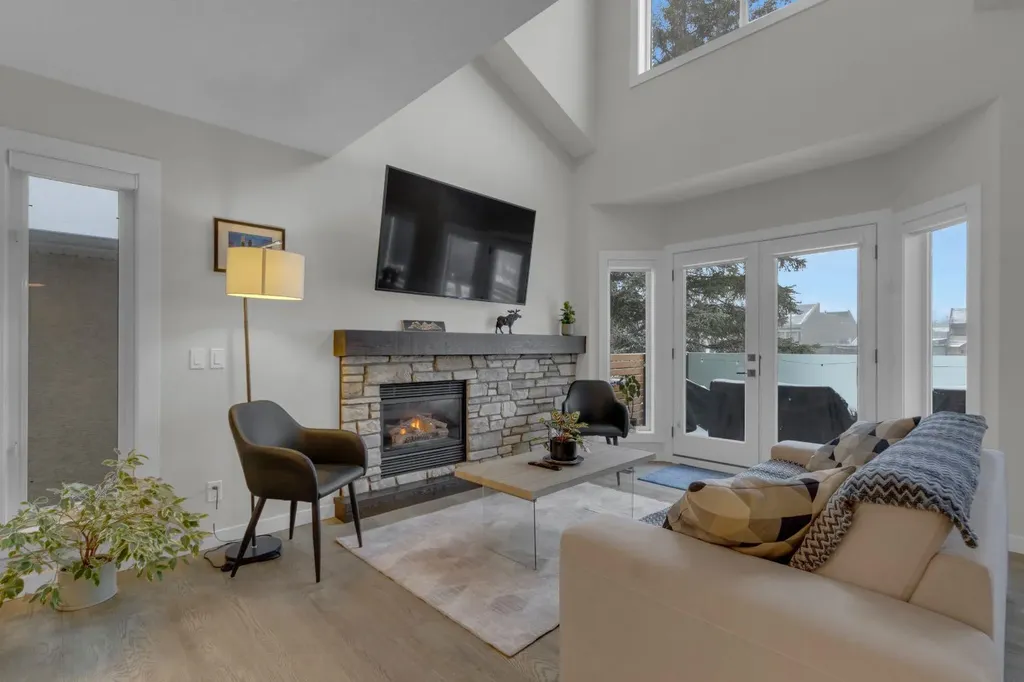 729 7th Canmore AB T1W 2C3