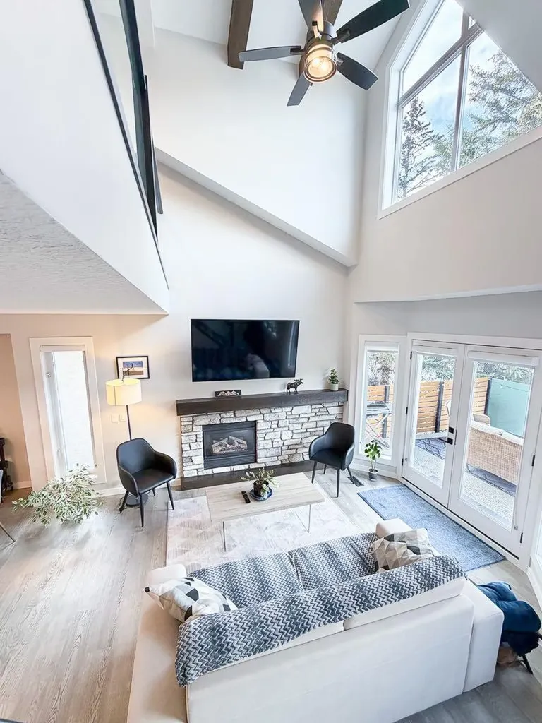 729 7th Canmore AB T1W 2C3