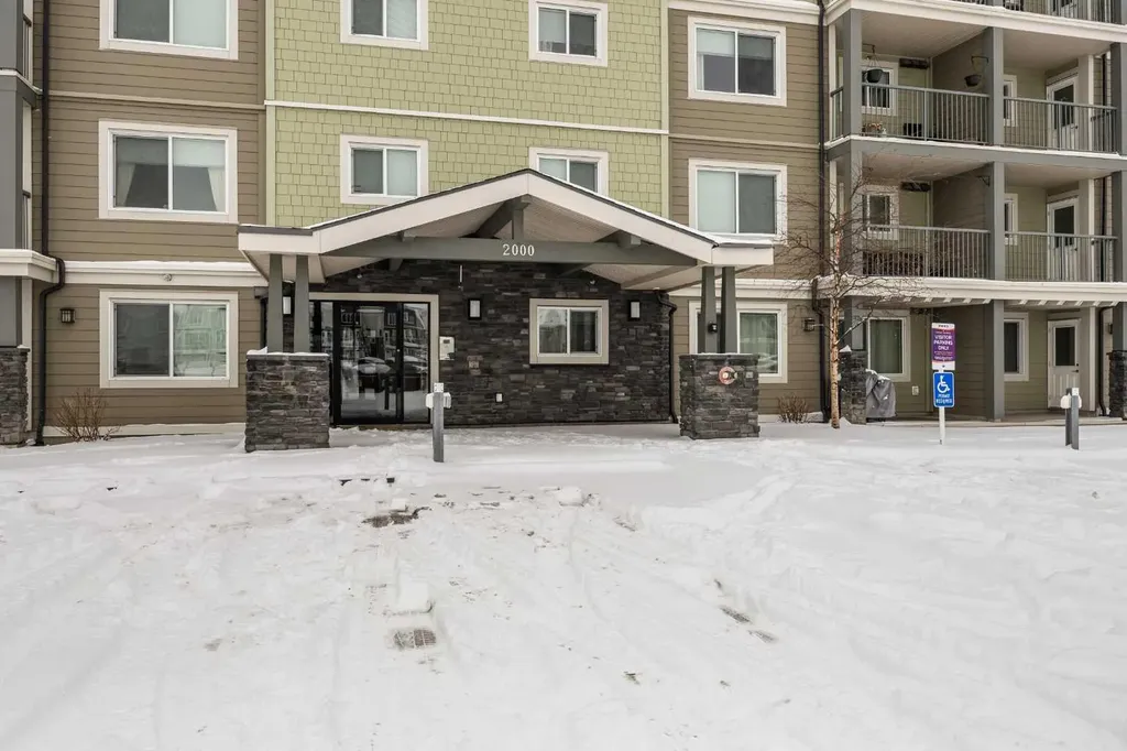 181 Skyview Ranch Manor NE Calgary AB T3N 0V2