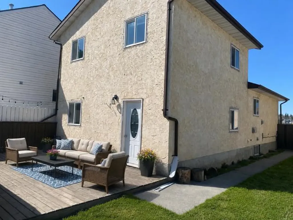 428 Boutin Avenue Hinton AB T7V 1A2