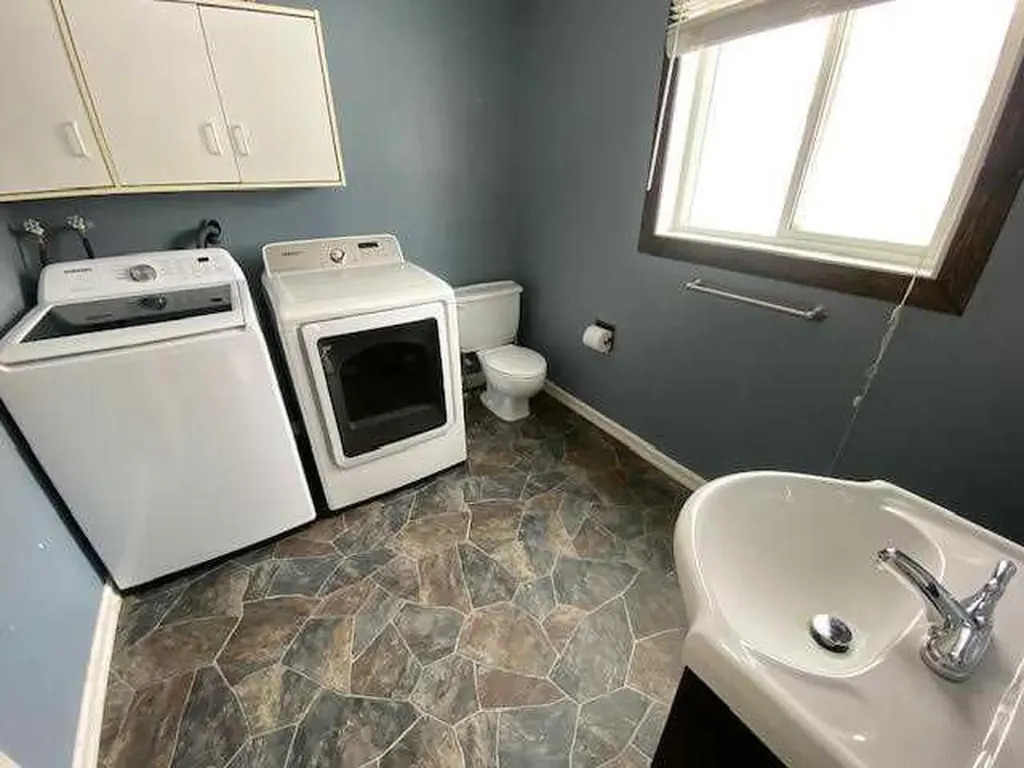 428 Boutin Avenue Hinton AB T7V 1A2