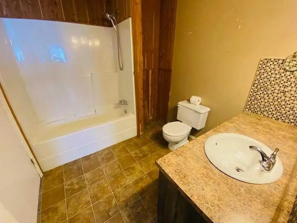 428 Boutin Avenue Hinton AB T7V 1A2