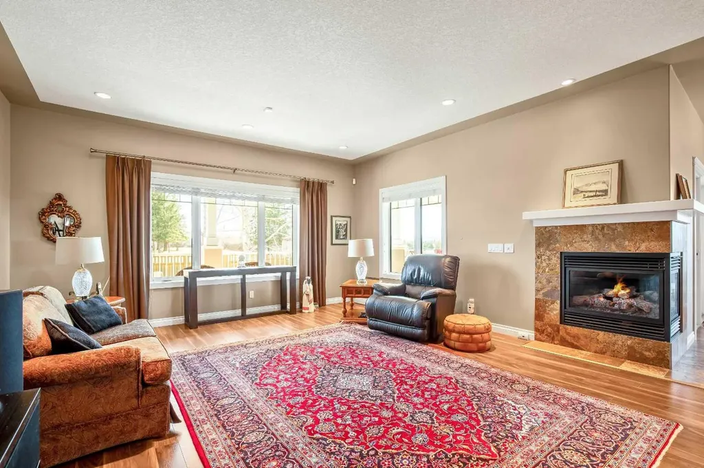 341 1 Avenue SE Diamond Valley AB T0L 0H0