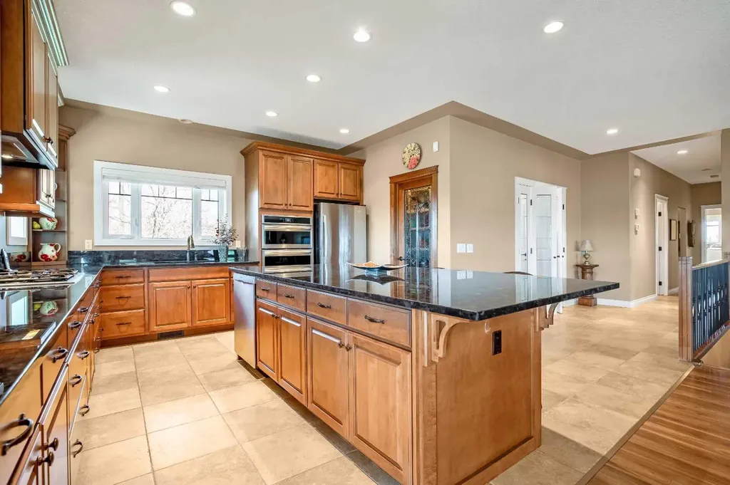341 1 Avenue SE Diamond Valley AB T0L 0H0