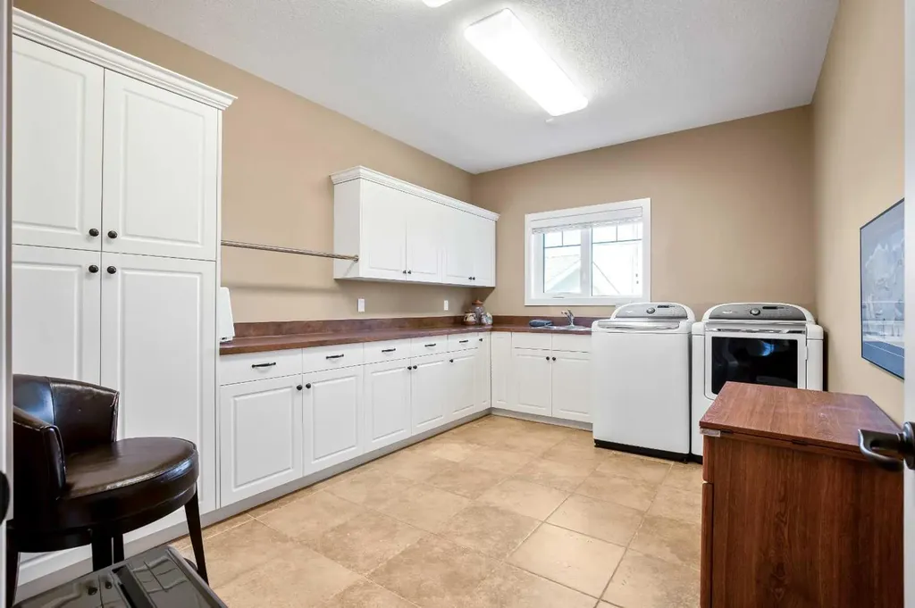341 1 Avenue SE Diamond Valley AB T0L 0H0