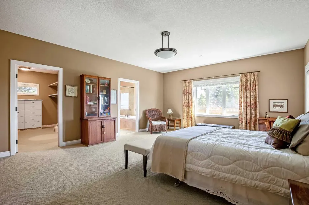 341 1 Avenue SE Diamond Valley AB T0L 0H0