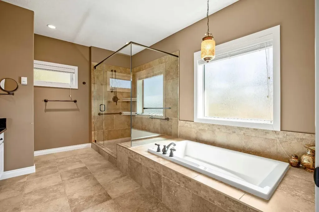 341 1 Avenue SE Diamond Valley AB T0L 0H0