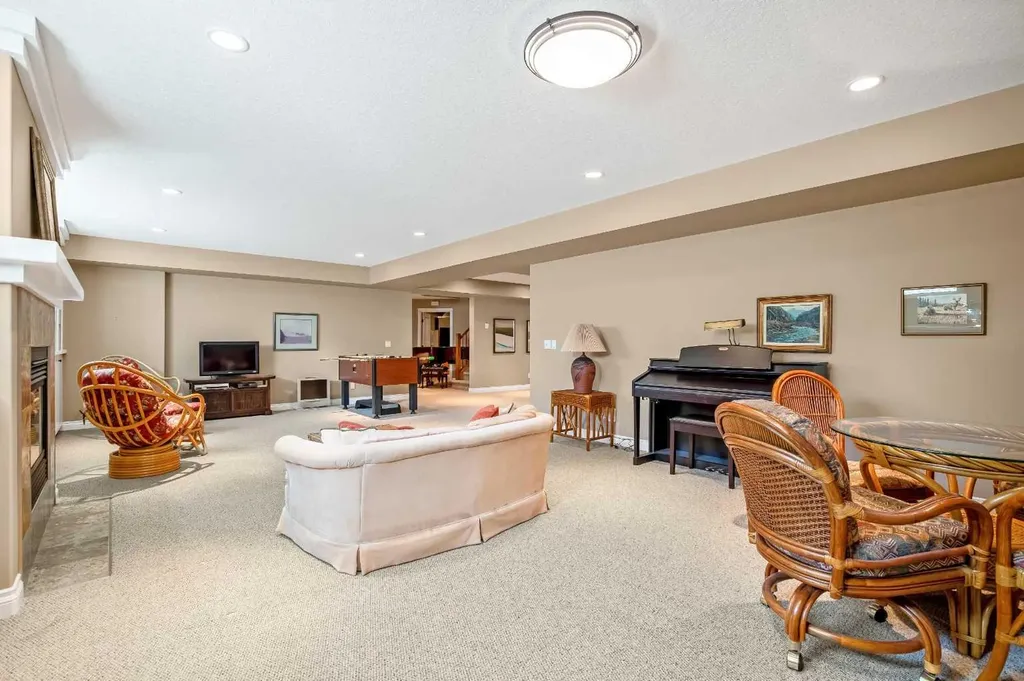 341 1 Avenue SE Diamond Valley AB T0L 0H0