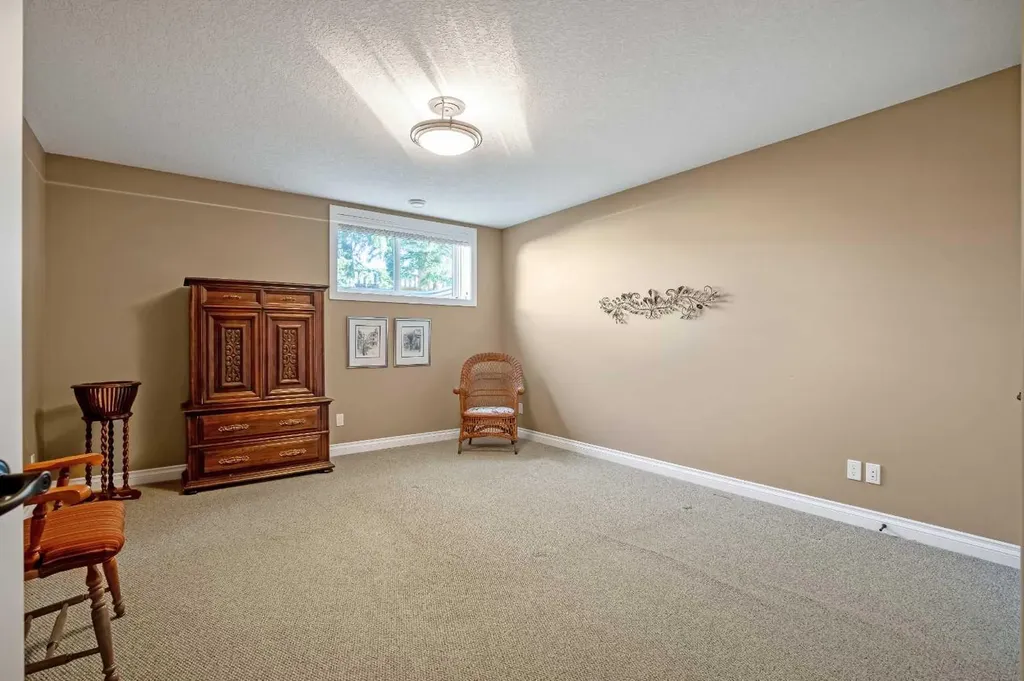 341 1 Avenue SE Diamond Valley AB T0L 0H0