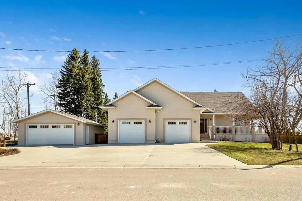 341 1 Avenue SE Diamond Valley AB T0L 0H0
