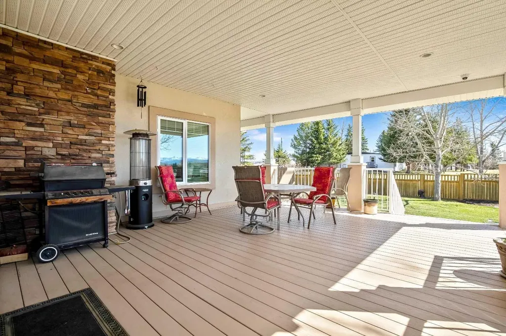 341 1 Avenue SE Diamond Valley AB T0L 0H0