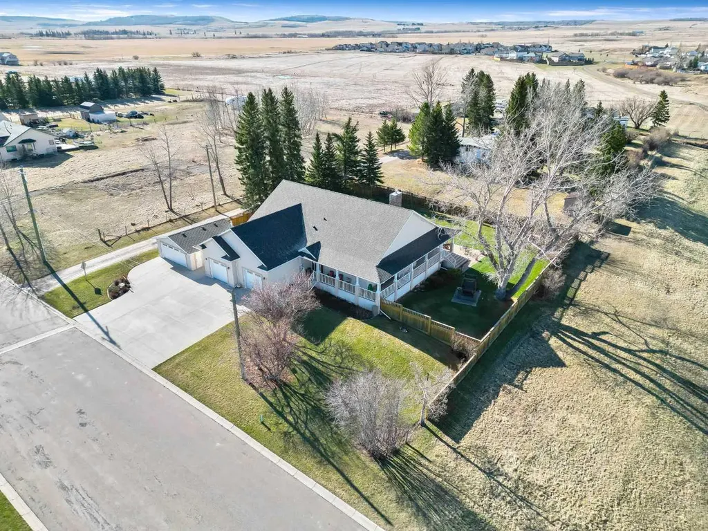 341 1 Avenue SE Diamond Valley AB T0L 0H0