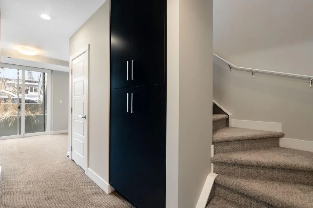 1808 27 Avenue SW Calgary AB T2T 1H1