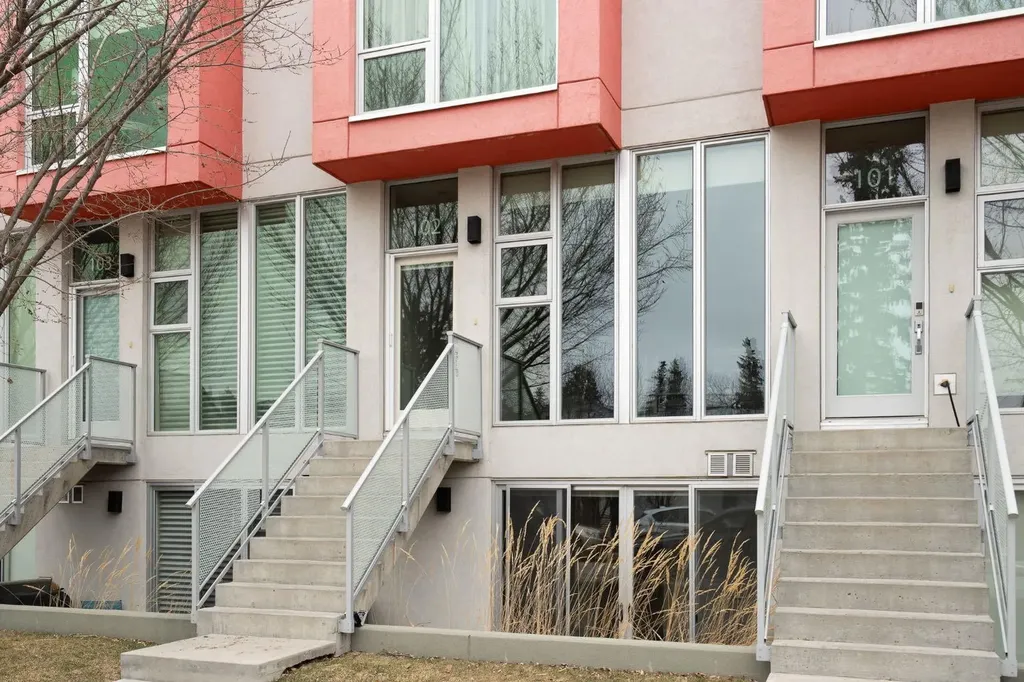 1808 27 Avenue SW Calgary AB T2T 1H1