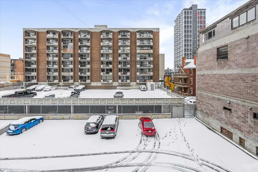 339 13 Avenue SW Calgary AB T2R 0K3