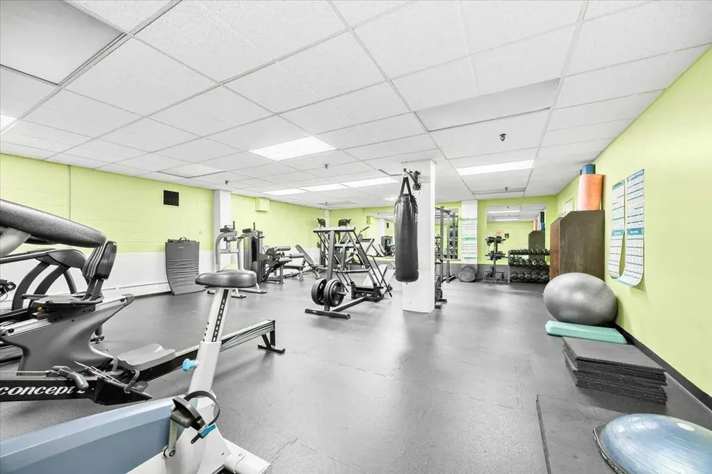 339 13 Avenue SW Calgary AB T2R 0K3