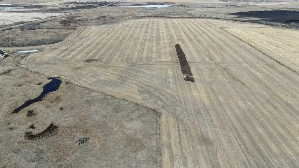 4;25;24;26;SW Township Road 244 Strathmore AB T0J1Y0