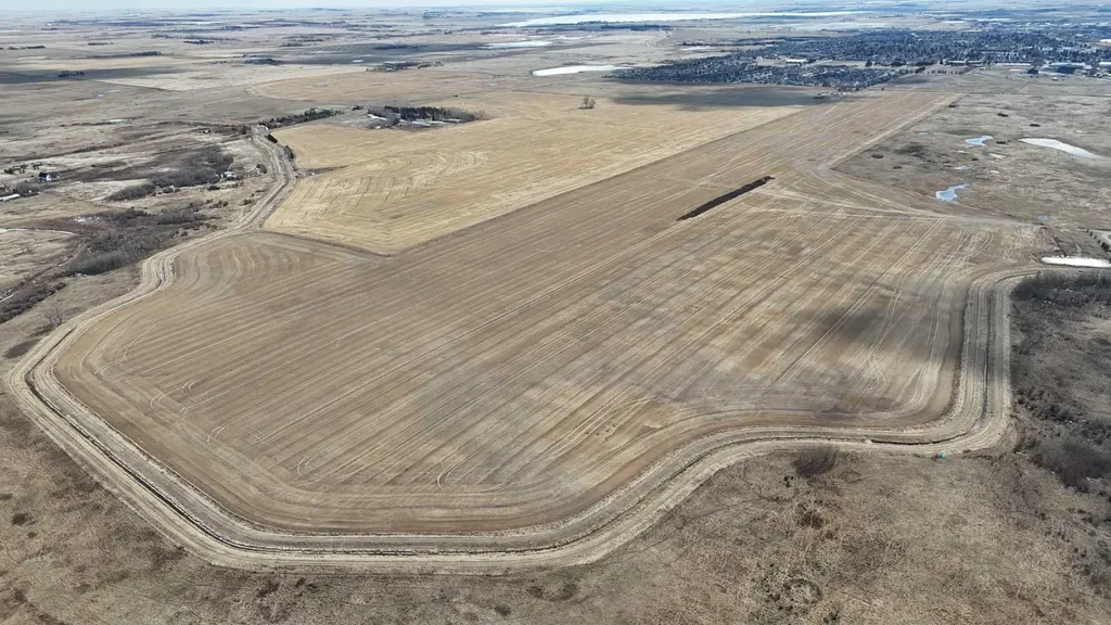 4;25;24;26;SW Township Road 244 Strathmore AB T0J1Y0