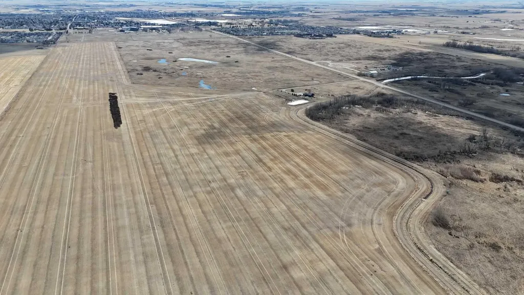4;25;24;26;SW Township Road 244 Strathmore AB T0J1Y0