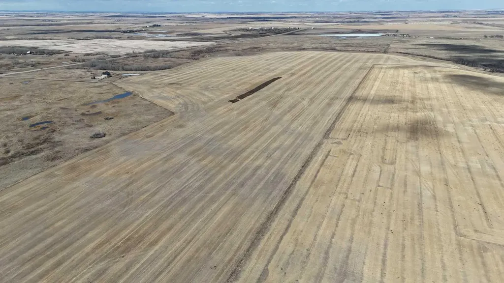 4;25;24;26;SW Township Road 244 Strathmore AB T0J1Y0