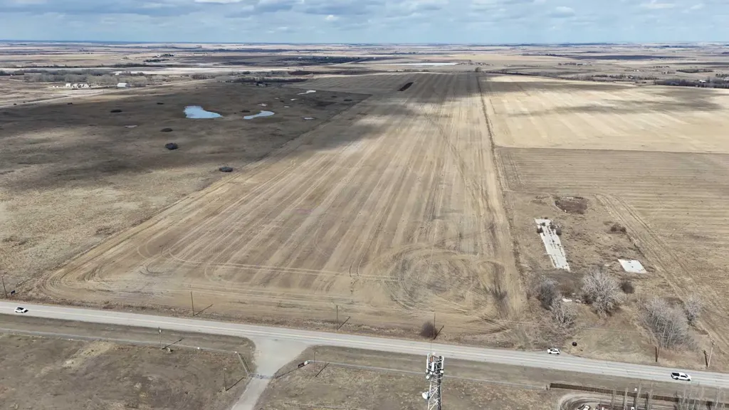 4;25;24;26;SW Township Road 244 Strathmore AB T0J1Y0