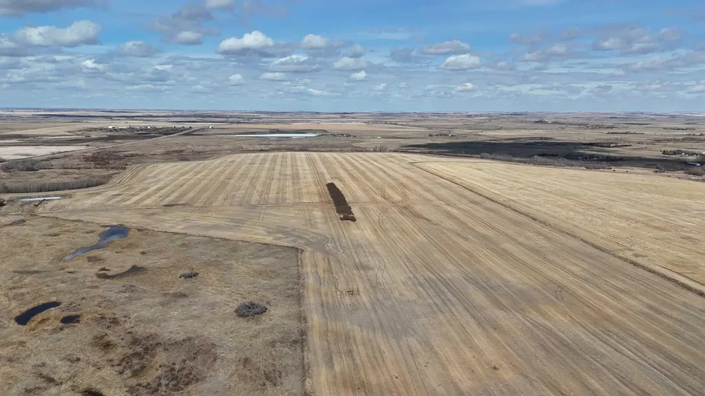 4;25;24;26;SW Township Road 244 Strathmore AB T0J1Y0