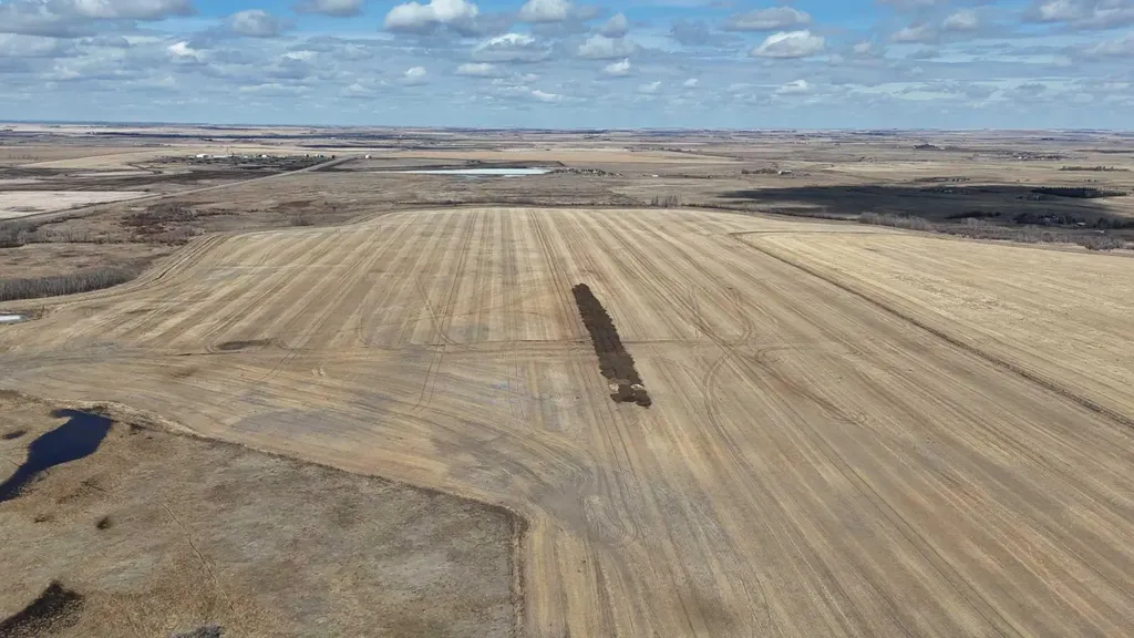 4;25;24;26;SW Township Road 244 Strathmore AB T0J1Y0