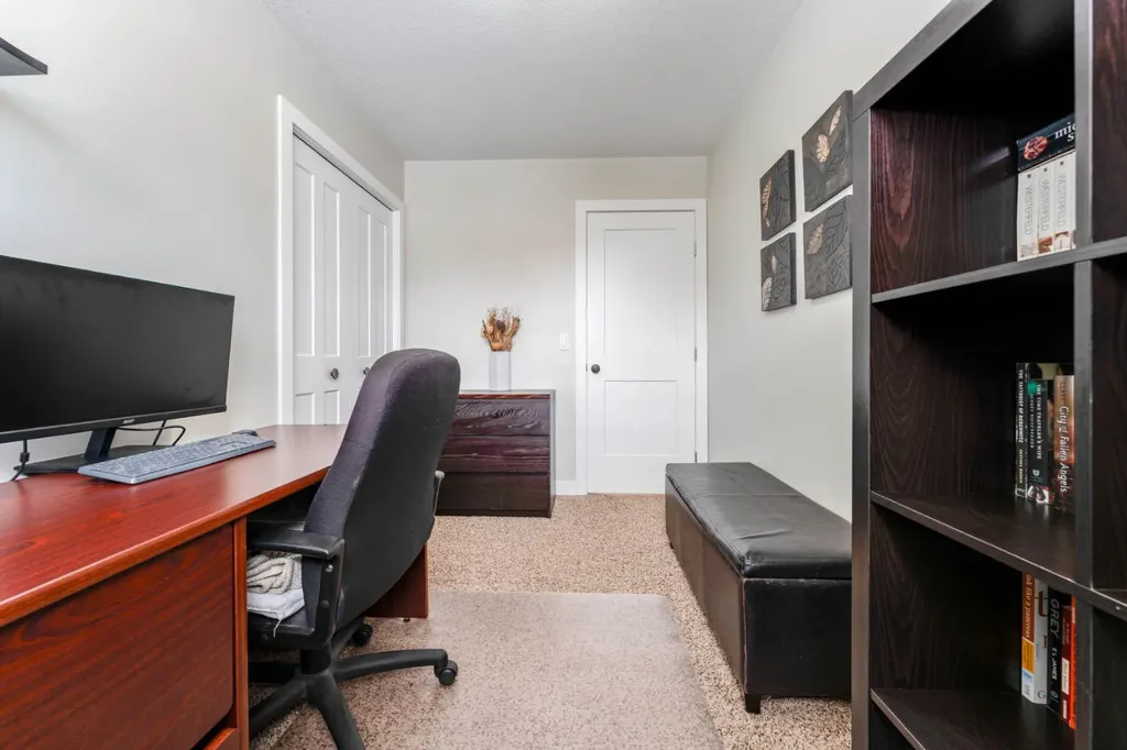 248 5 Street Drumheller AB T0J 2E0