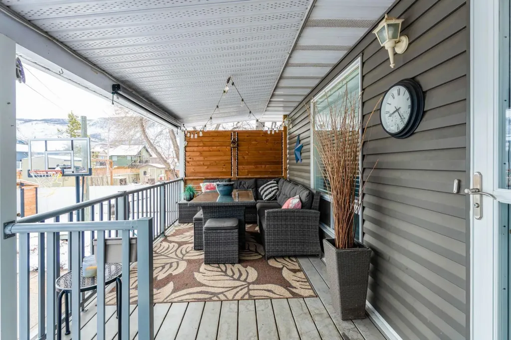 248 5 Street Drumheller AB T0J 2E0