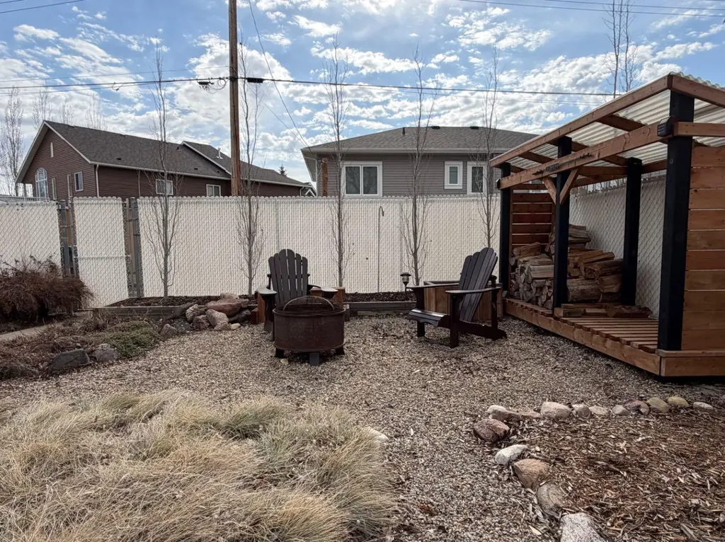 248 5 Street Drumheller AB T0J 2E0