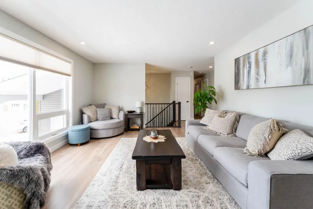 248 5 Street Drumheller AB T0J 2E0