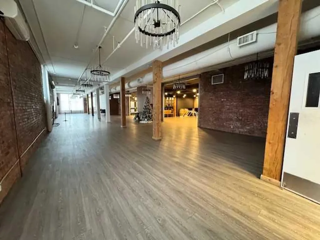 1018 Macleod Trail SE Calgary AB T2G 2M7
