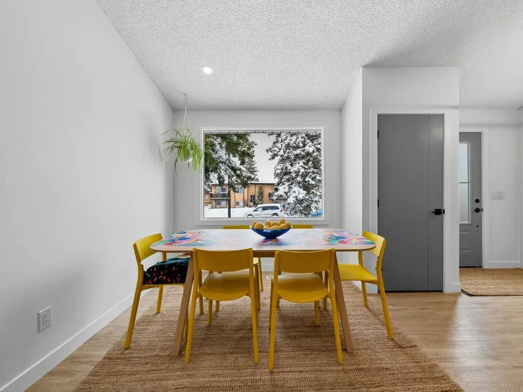 7723 Hunterview Drive NW Calgary AB T2K 4P8
