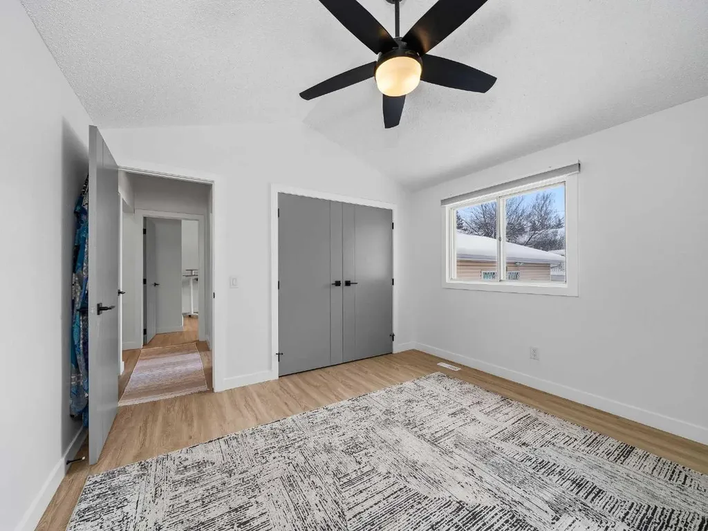 7723 Hunterview Drive NW Calgary AB T2K 4P8